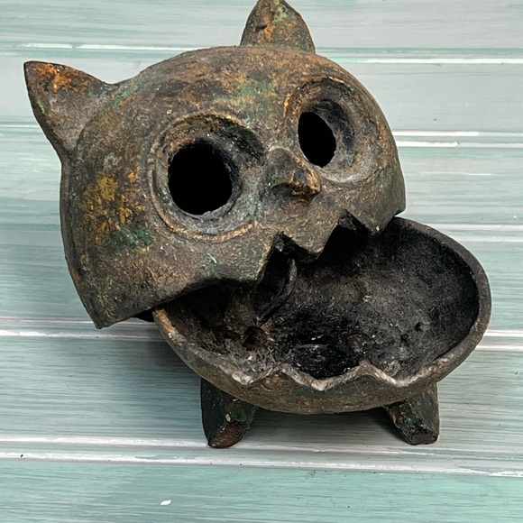 Mid Century Incense Burner Cast Metal Owl - Picture 4 of 5